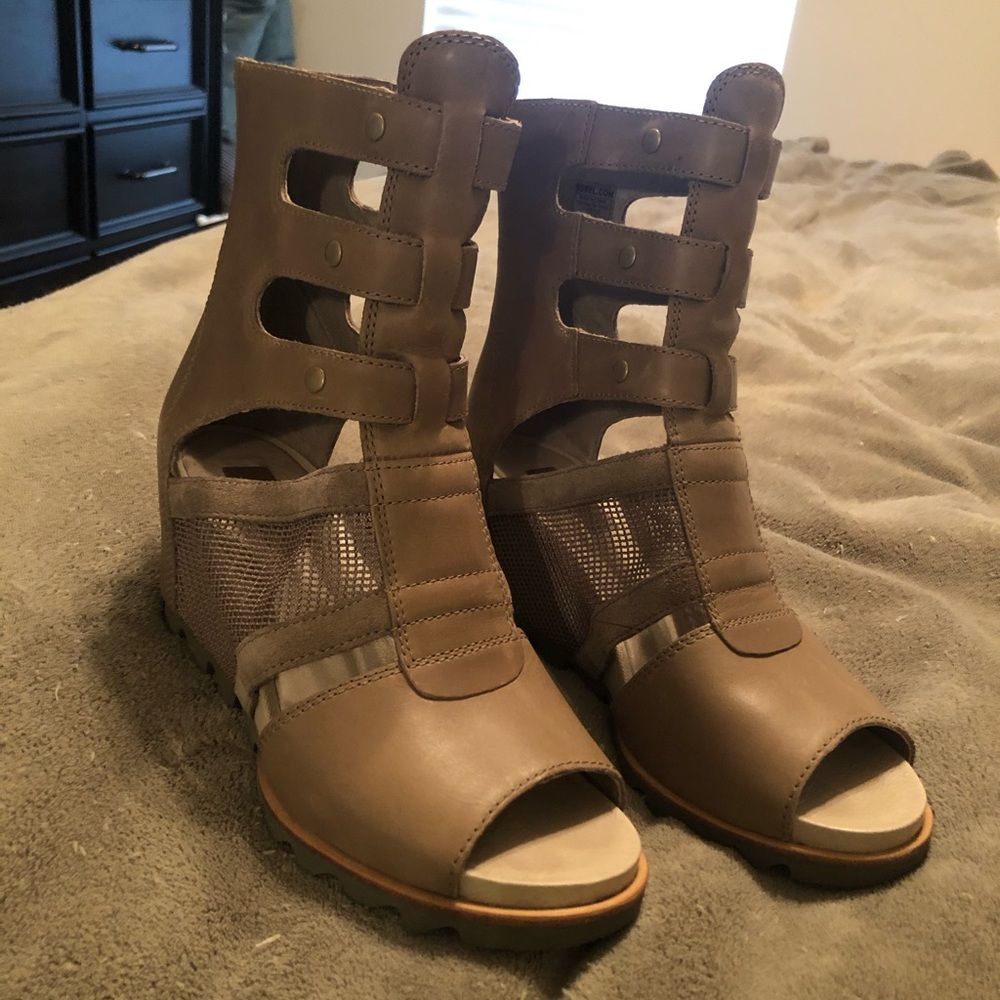 Sorel wedge sandals